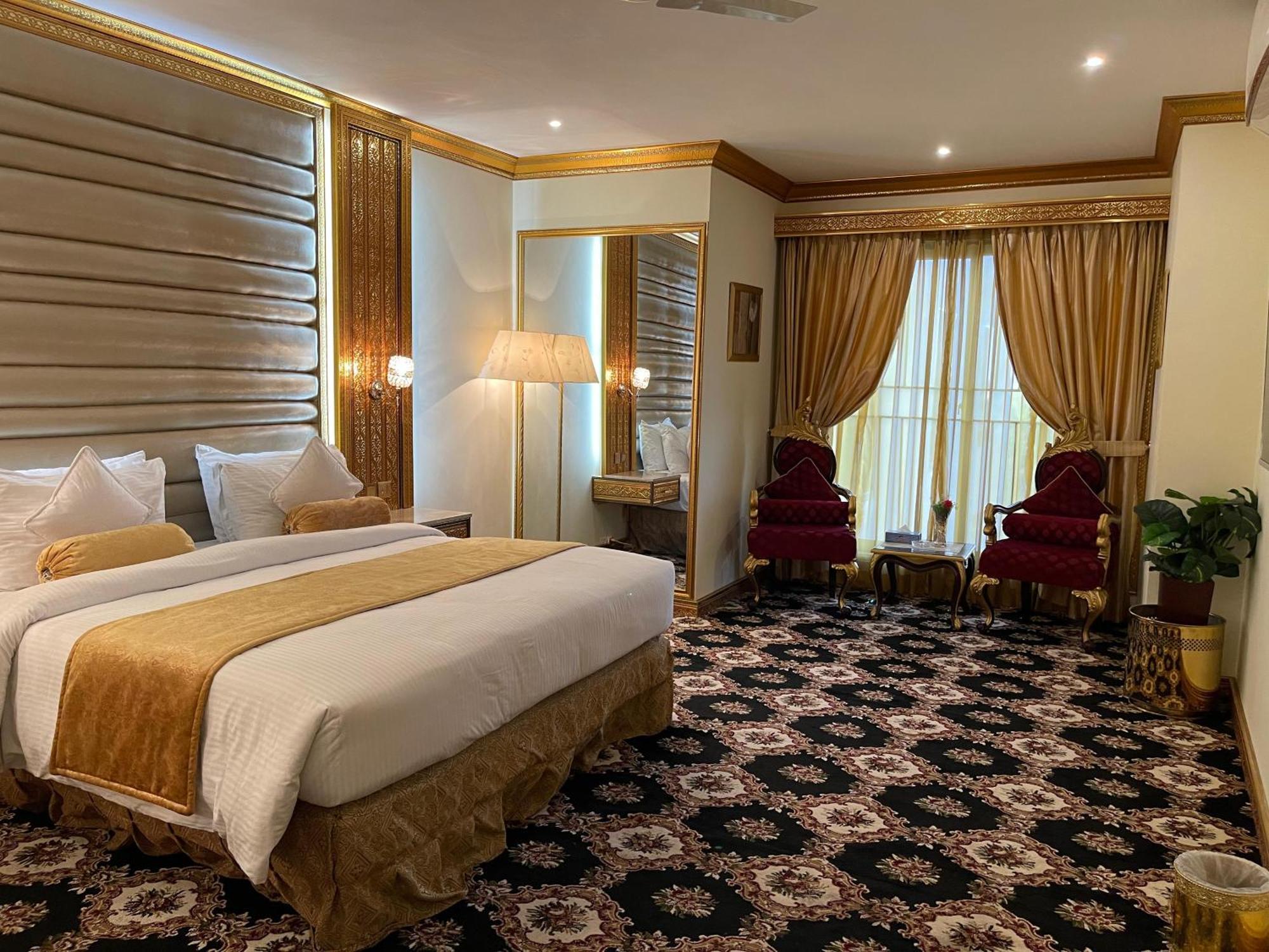Indus Hotel Hyderabad Buitenkant foto