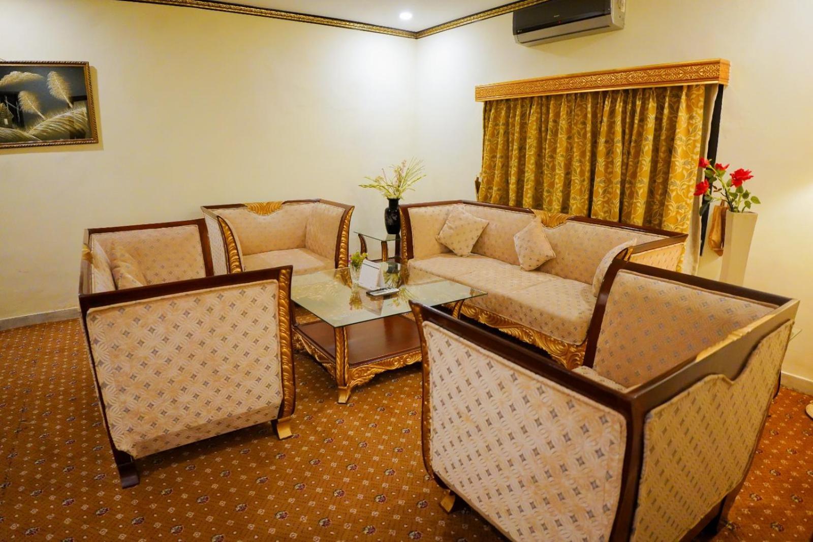 Indus Hotel Hyderabad Buitenkant foto