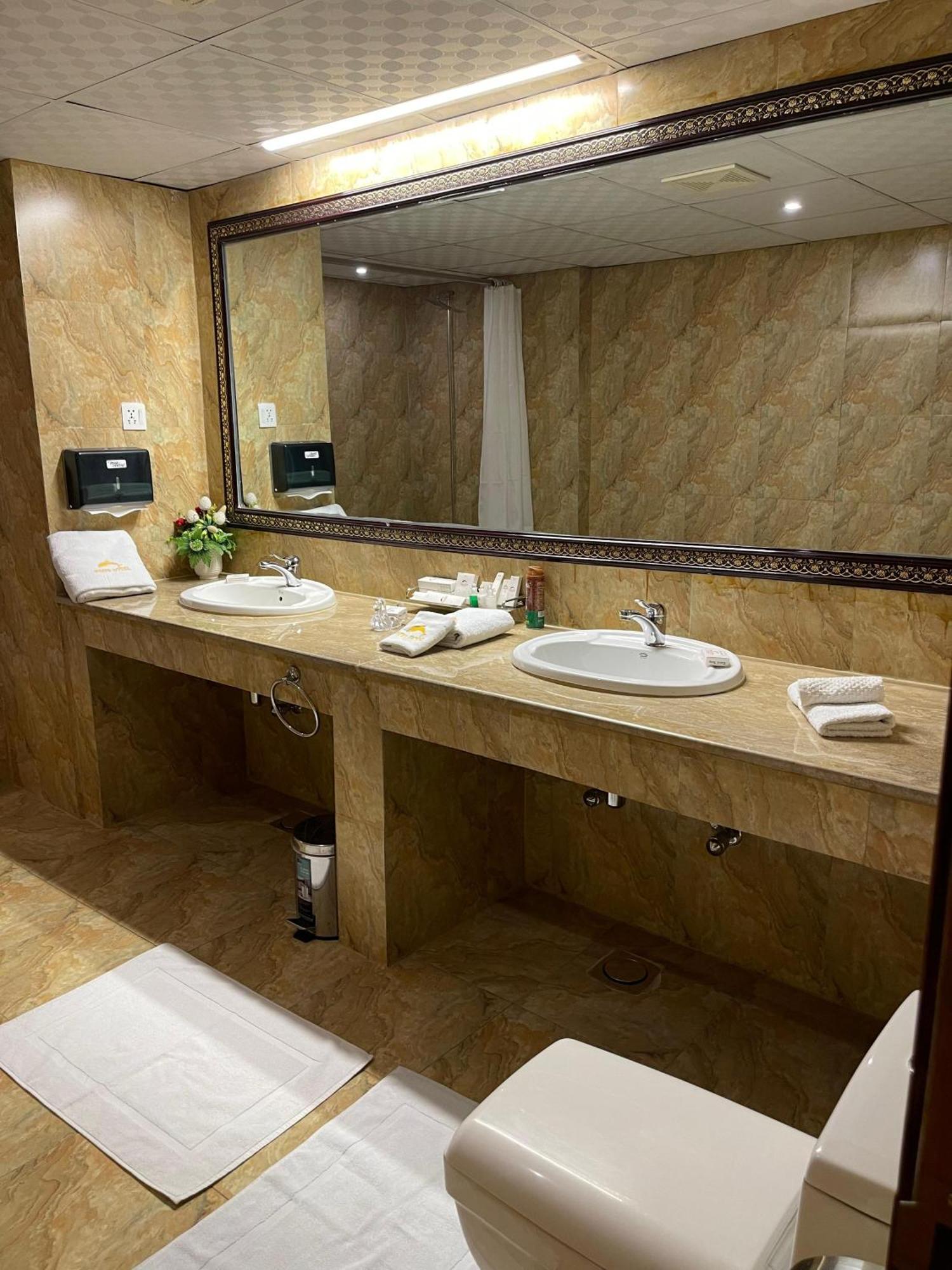 Indus Hotel Hyderabad Buitenkant foto