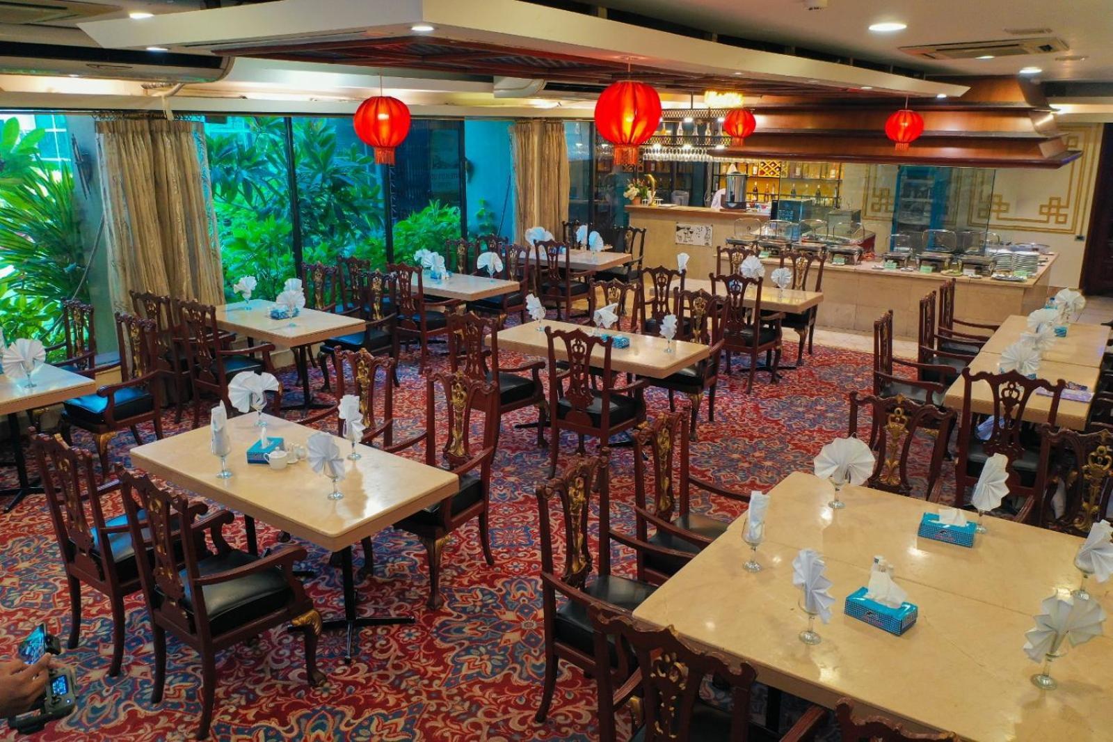 Indus Hotel Hyderabad Buitenkant foto