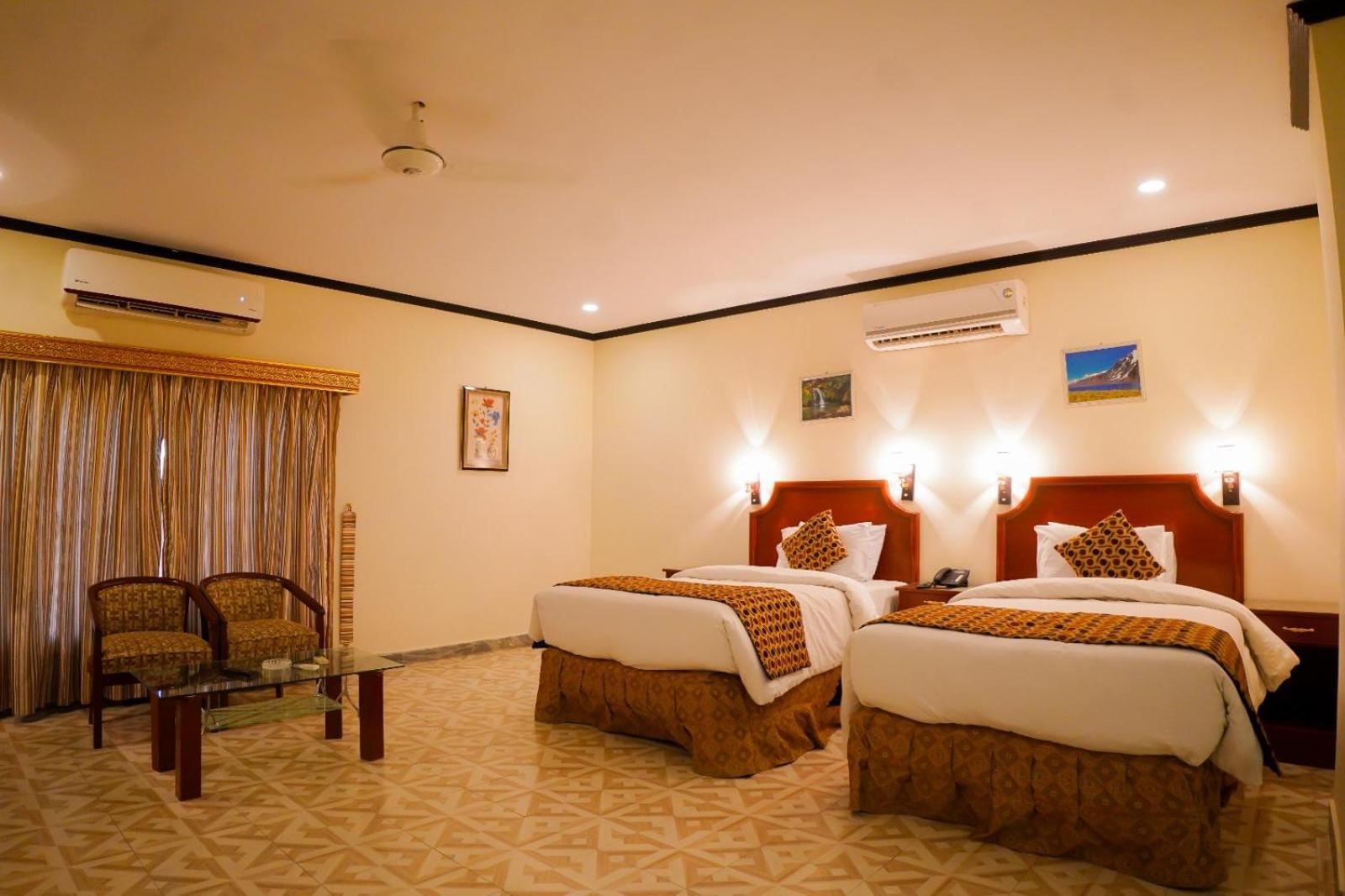 Indus Hotel Hyderabad Buitenkant foto