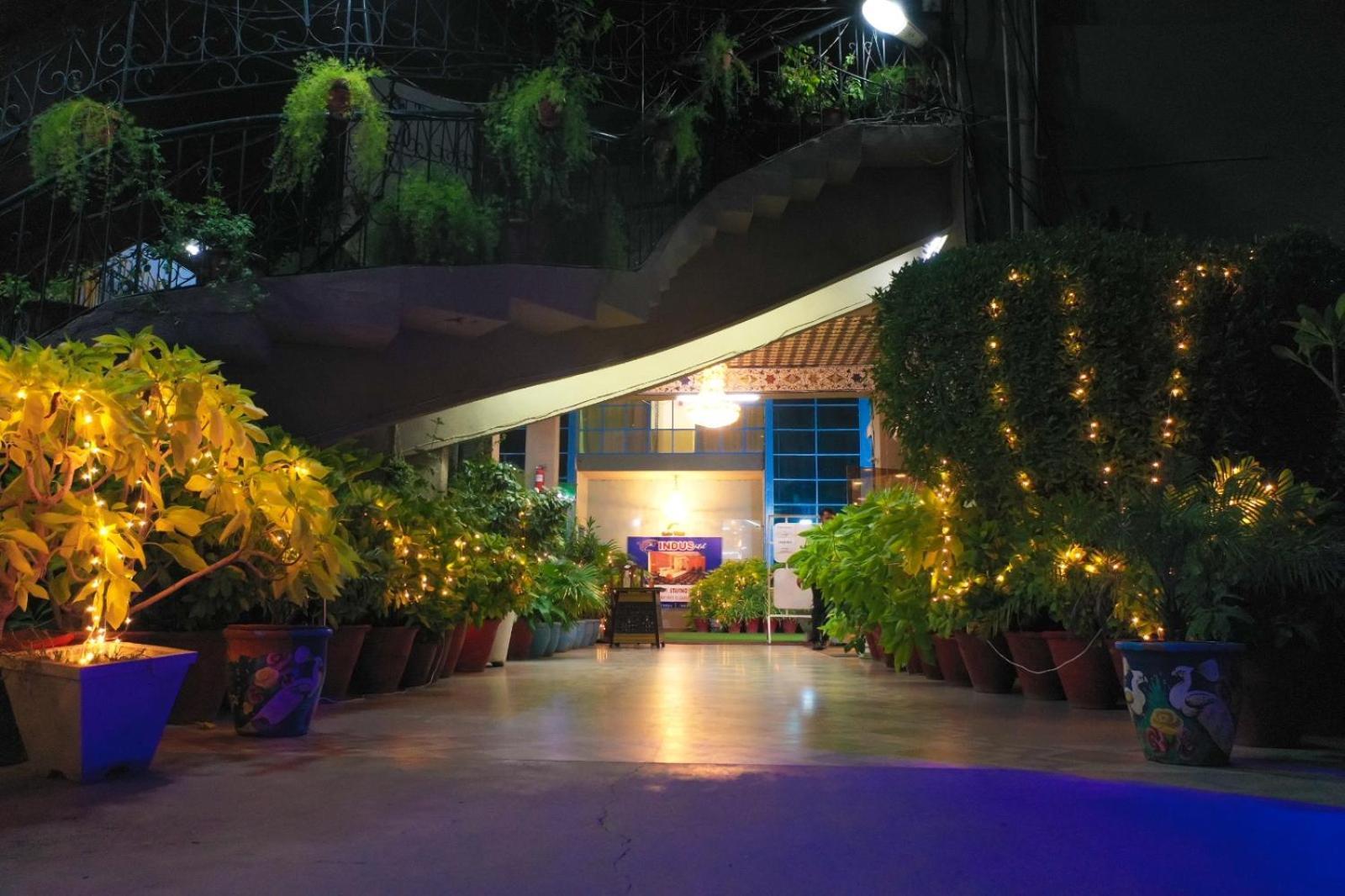 Indus Hotel Hyderabad Buitenkant foto