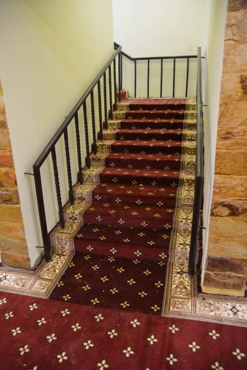 Indus Hotel Hyderabad Buitenkant foto